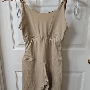 Maidenform Wear Your Own Bra Firm Control Body Shaper Singlet P2556 Size M